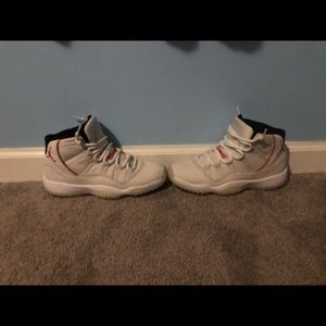 Air Jordan 11 Retro GS Platinum Tint